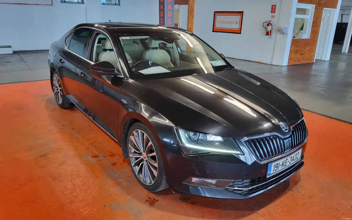 Skoda Superb 2019 - Image 1