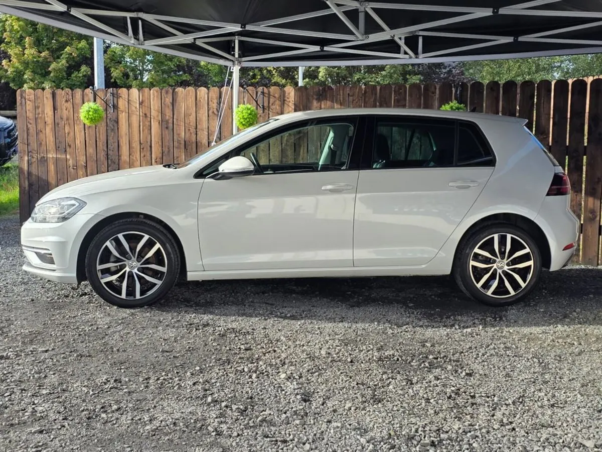 Volkswagen Golf PEARL WHITE - AUTO - HIGHLINE - - Image 4