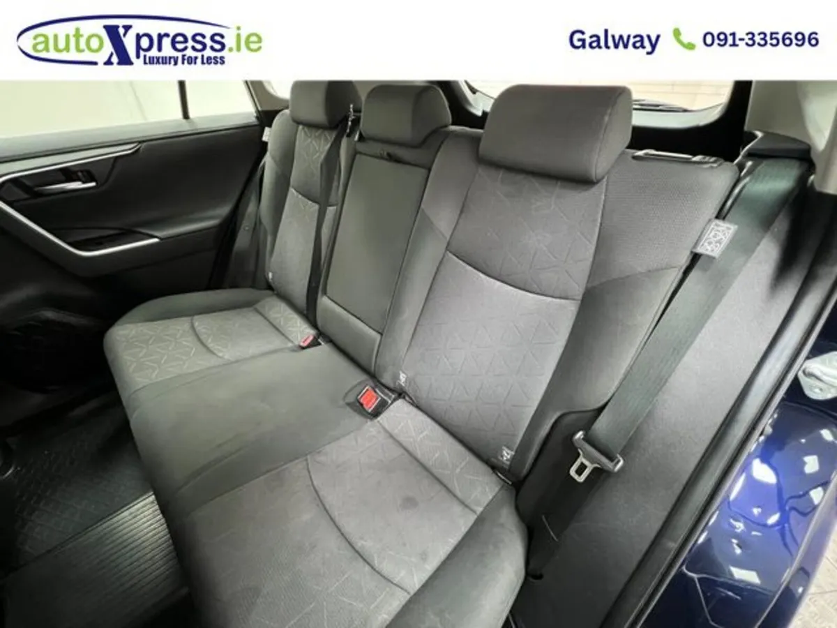 Toyota RAV4 2.5 Hybrid, Reversing camera, Automati - Image 4