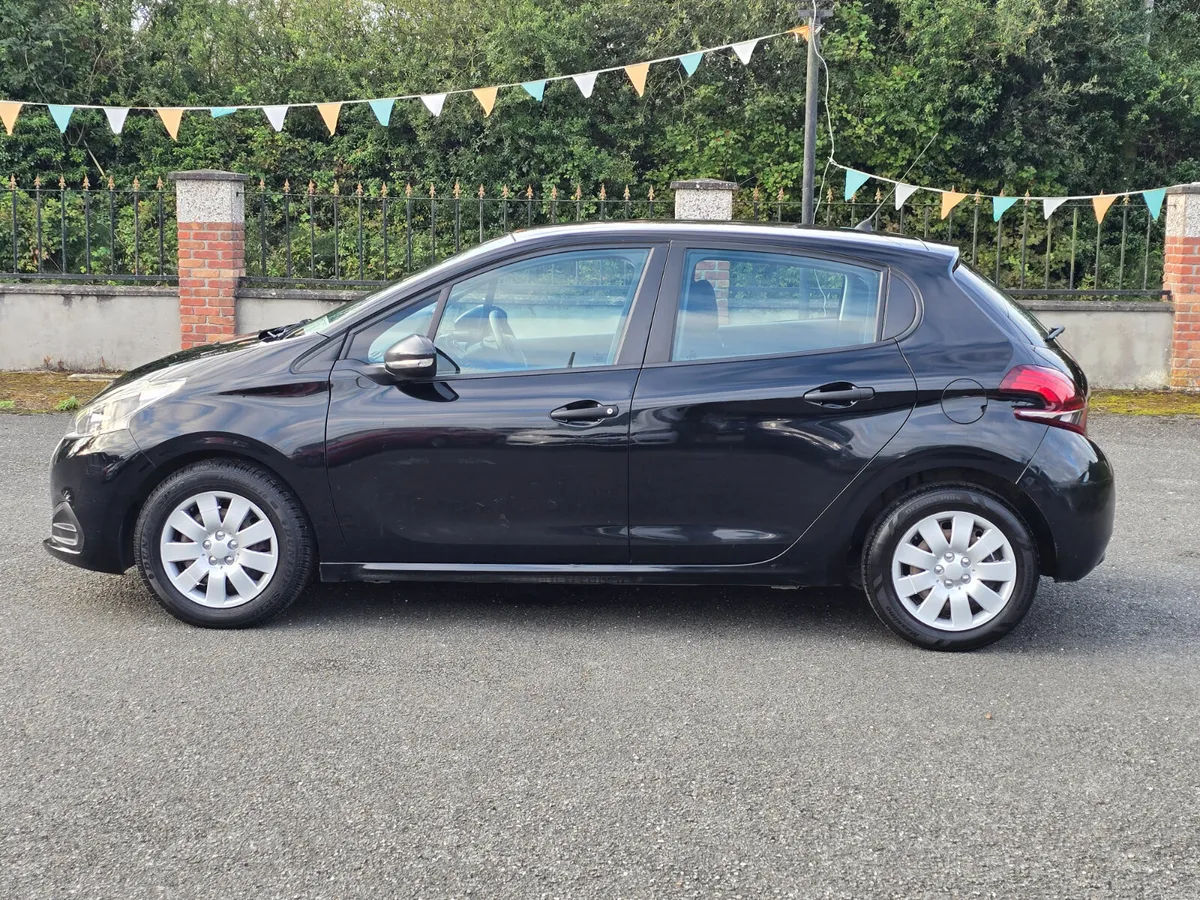 Peugeot 208 Diesel 2018 - Image 4