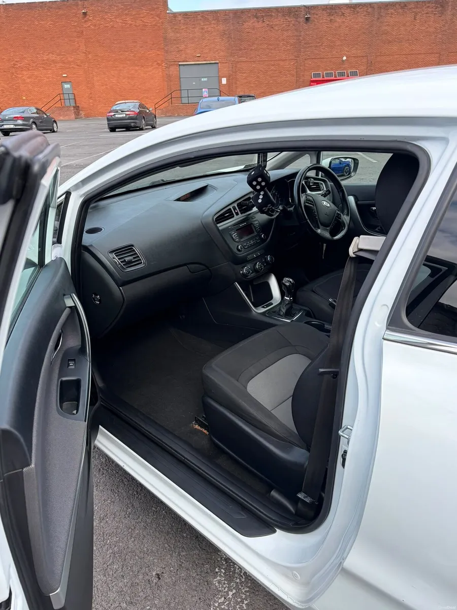 Kia Proceed 1.6 Crdi - Image 6