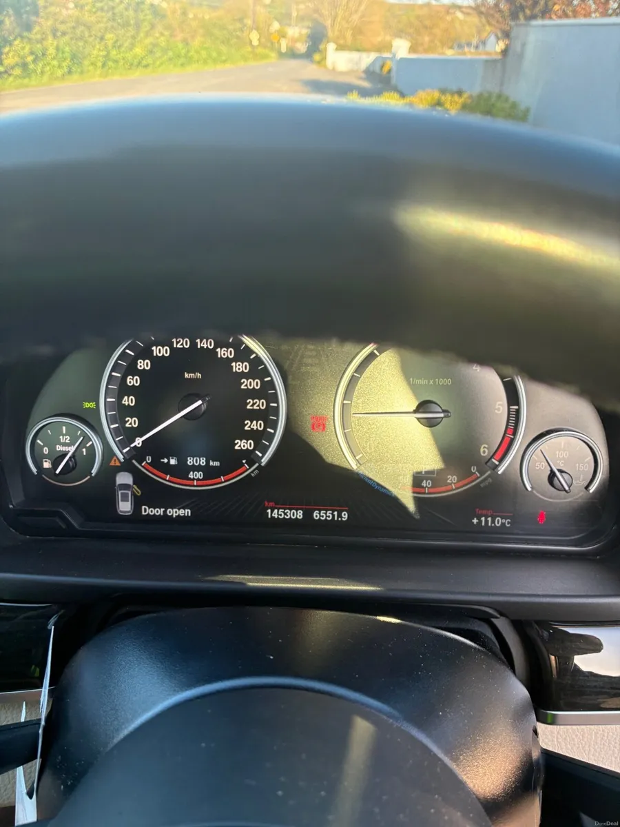 BMW 5 series estate - Image 2