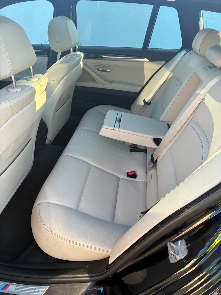 BMW 5 series estate - Image 4