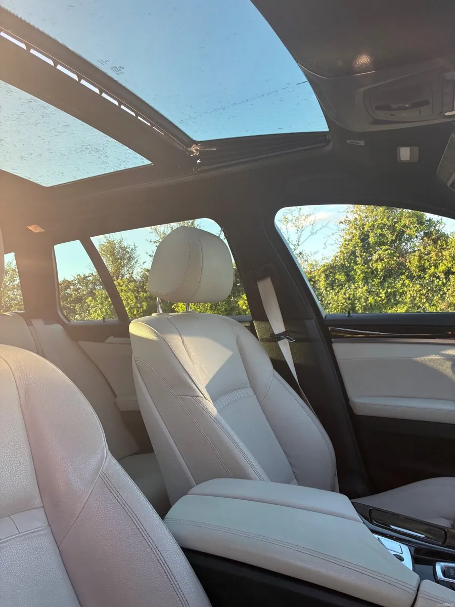 BMW 5 series estate - Image 6