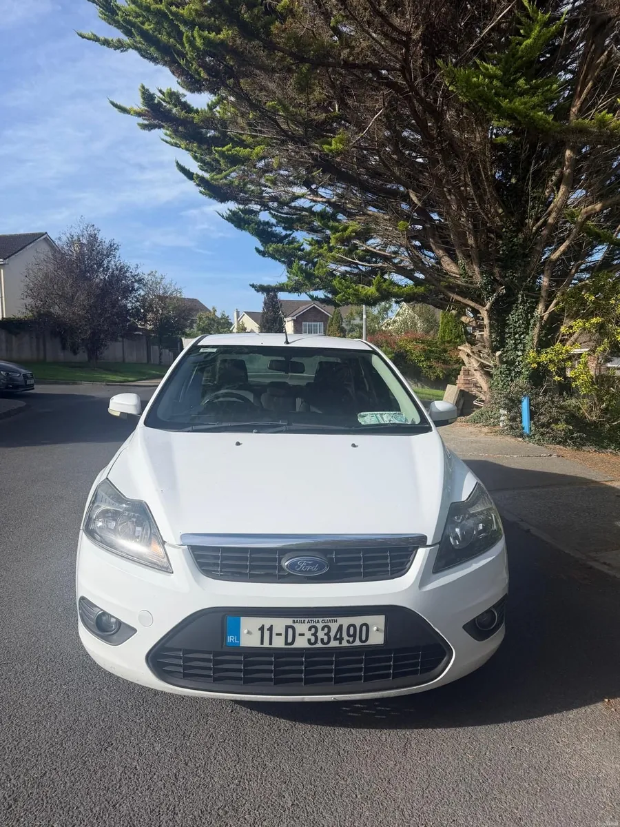 Ford Focus 2011 - excellent condition - Image 4