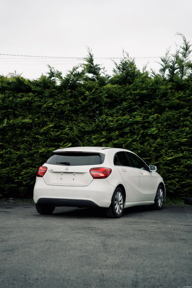 Mercedes Benz A180 2016 | Blind Spot Assist - Image 5