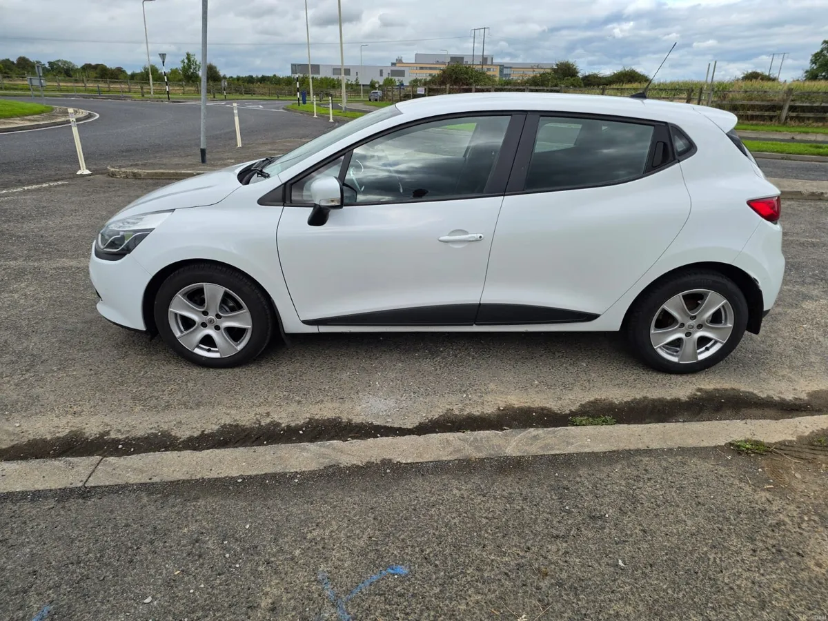 2014 Clio 1.5D. NCT 06/27 TAX: 05/27 - Image 3