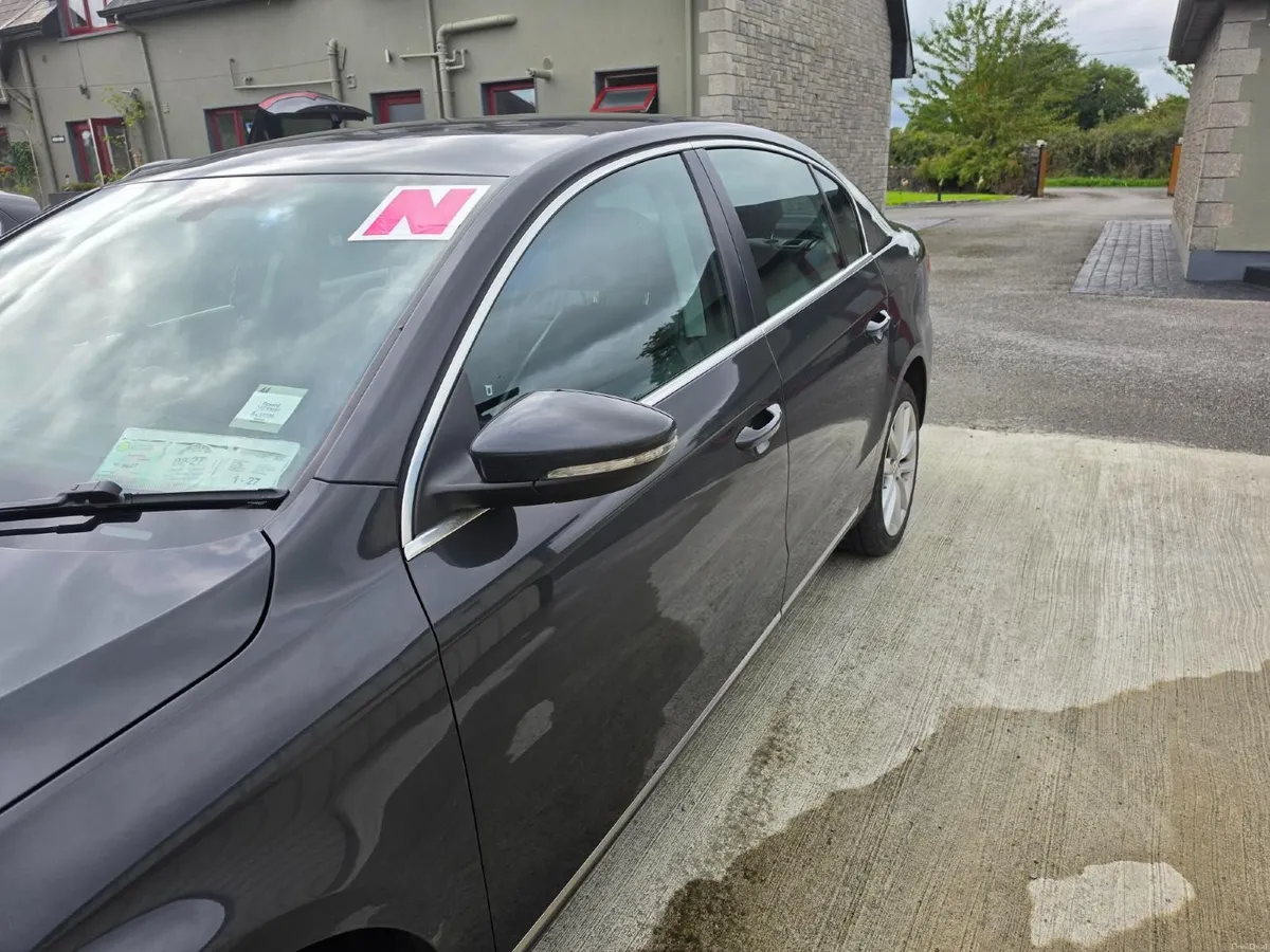 Volkswagen Passat 1.6TDI Bluemotion Executive 2014 - Image 3