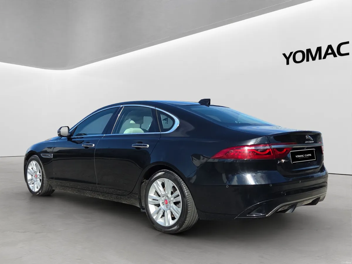 JAGUAR XF 2021 *FACE-LIFT* * 1 OWNER* - Image 5