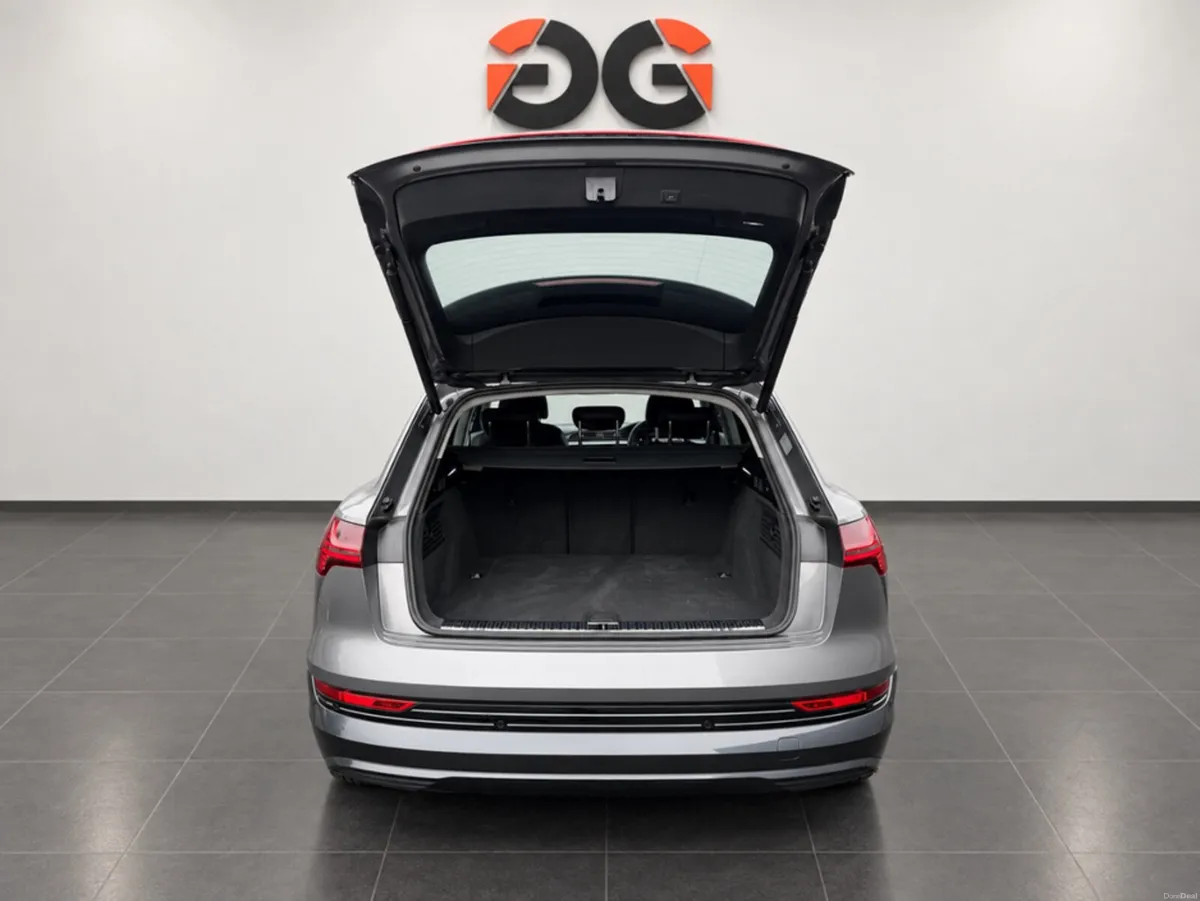 Audi e-tron TECHNIK 50 QUATTRO - Image 5