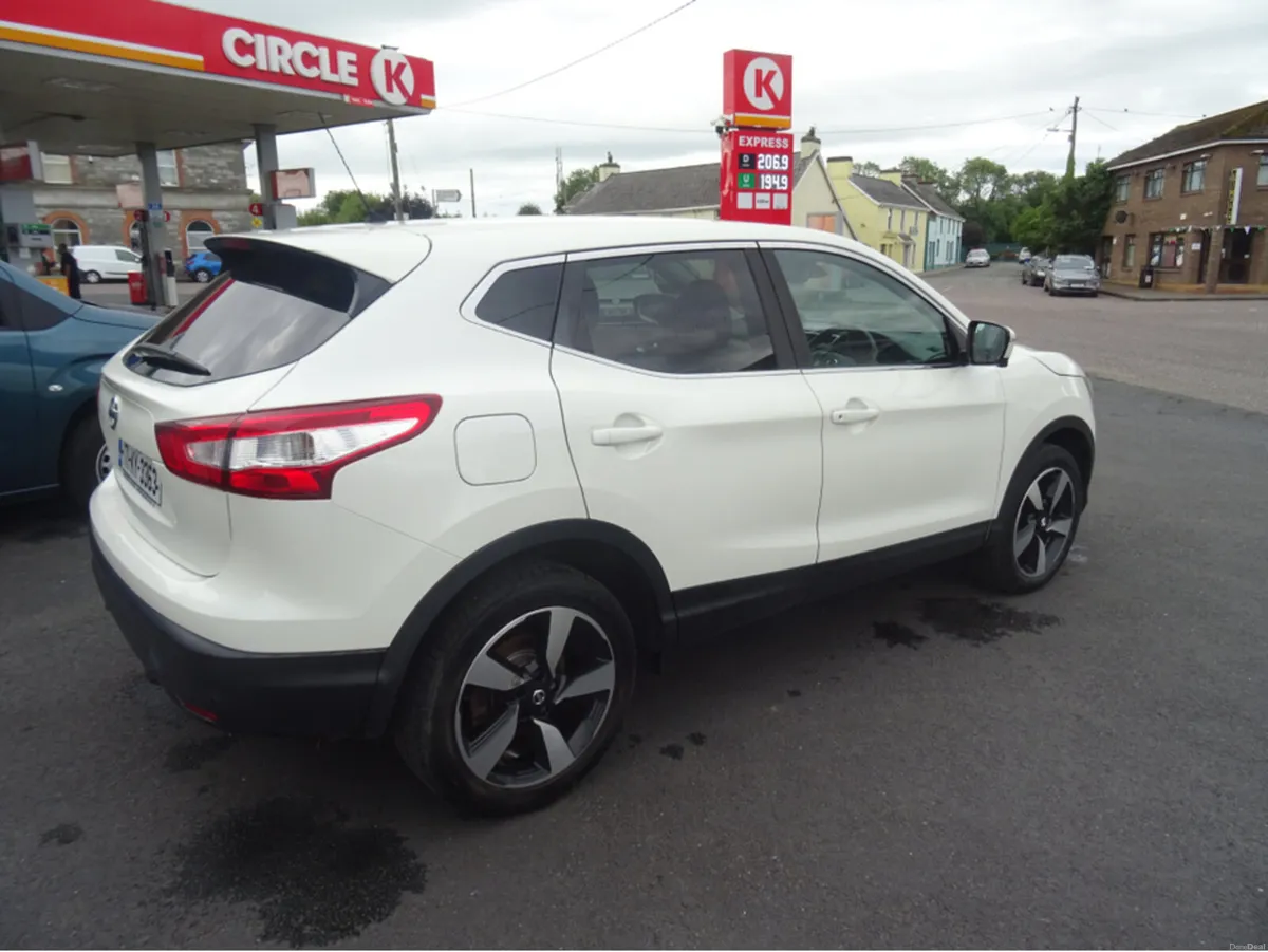 Nissan Qashqai 1.6 DCI N-CONNECTA 5DR - Image 5
