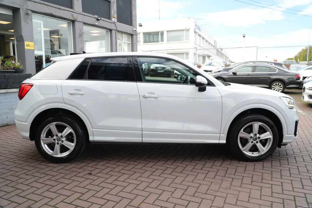 1.0TFSI SPORT 5DR HATCHBACK AUTO // ONLY 107,000 K - Image 3