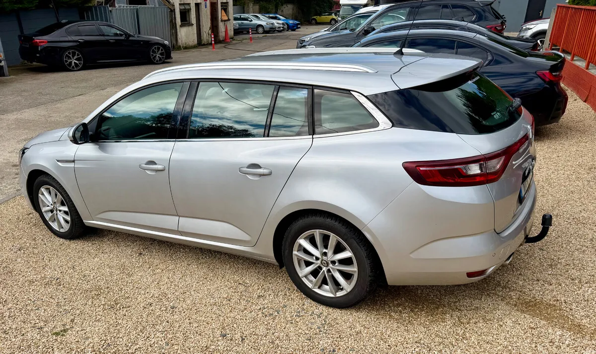 2017 Renault Megane 1.5dci Sport Tourer - Image 6