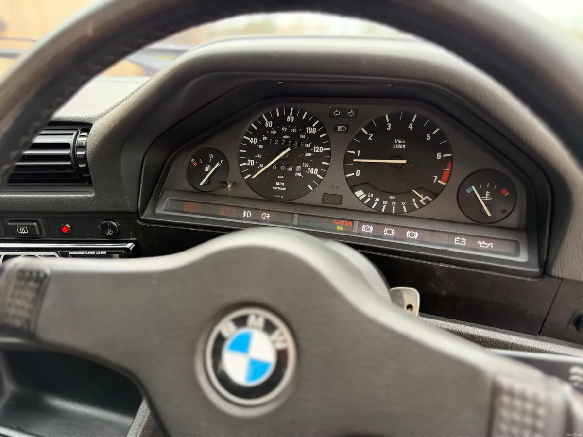 BMW E30 325i Sport 1989 - Collectable - Image 4