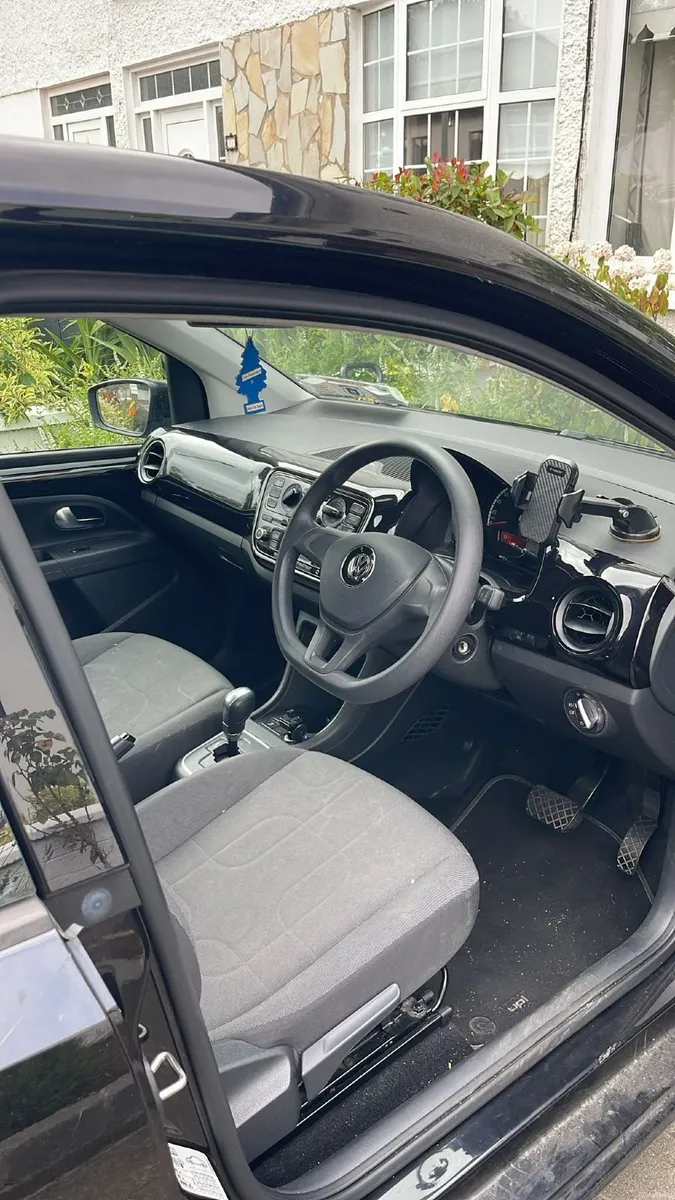 Volkswagen up! 2017 - Image 3