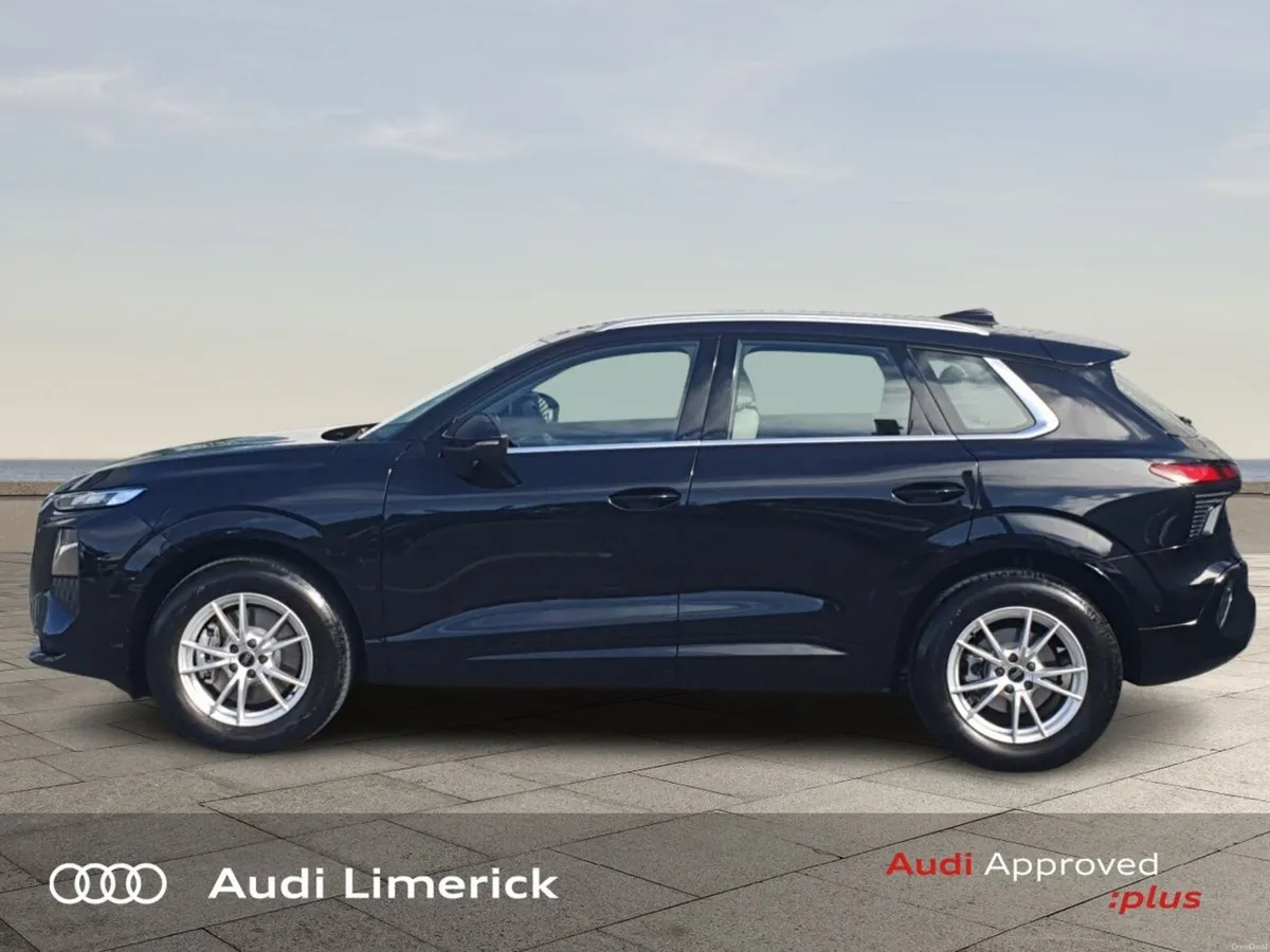 Audi Q3 *SAVE €5046 VS NEW* Q3 SB 35 TDI 150 S-T S - Image 4