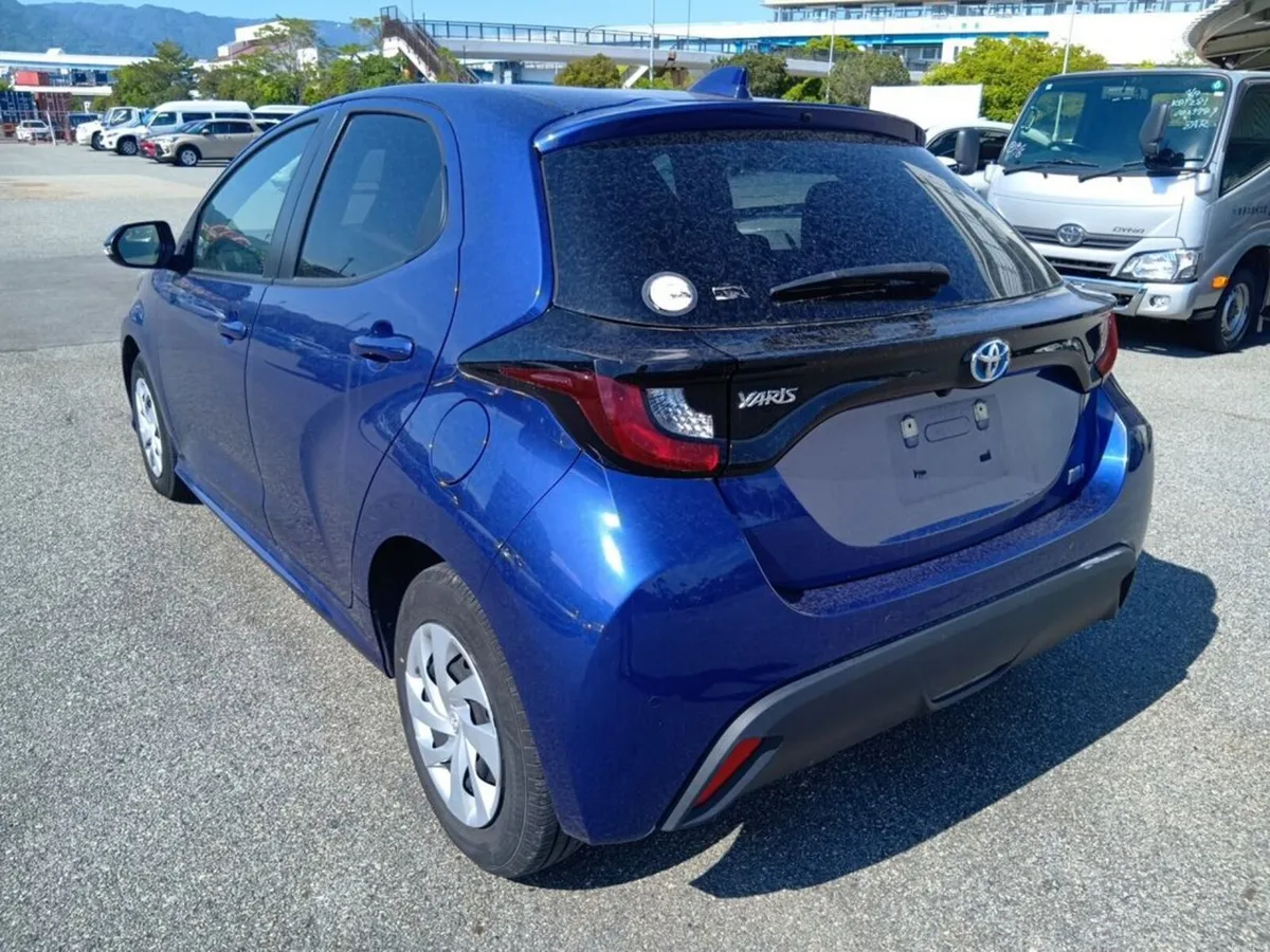 Toyota Yaris Hybrid Edition Automatic 5DR H/B - Image 4