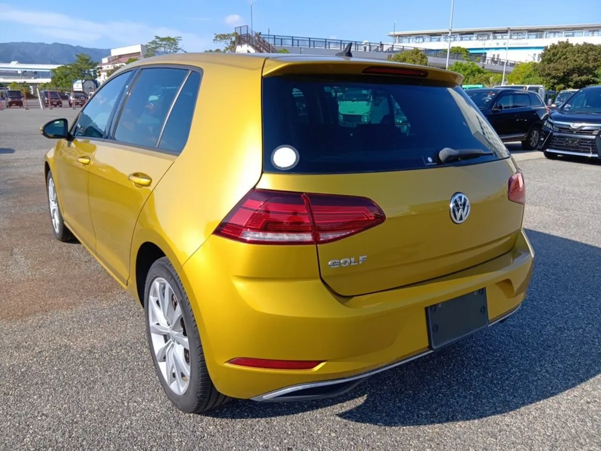 Volkswagen Golf 1.2 Comfortline Plus 5DR H/B - Image 4