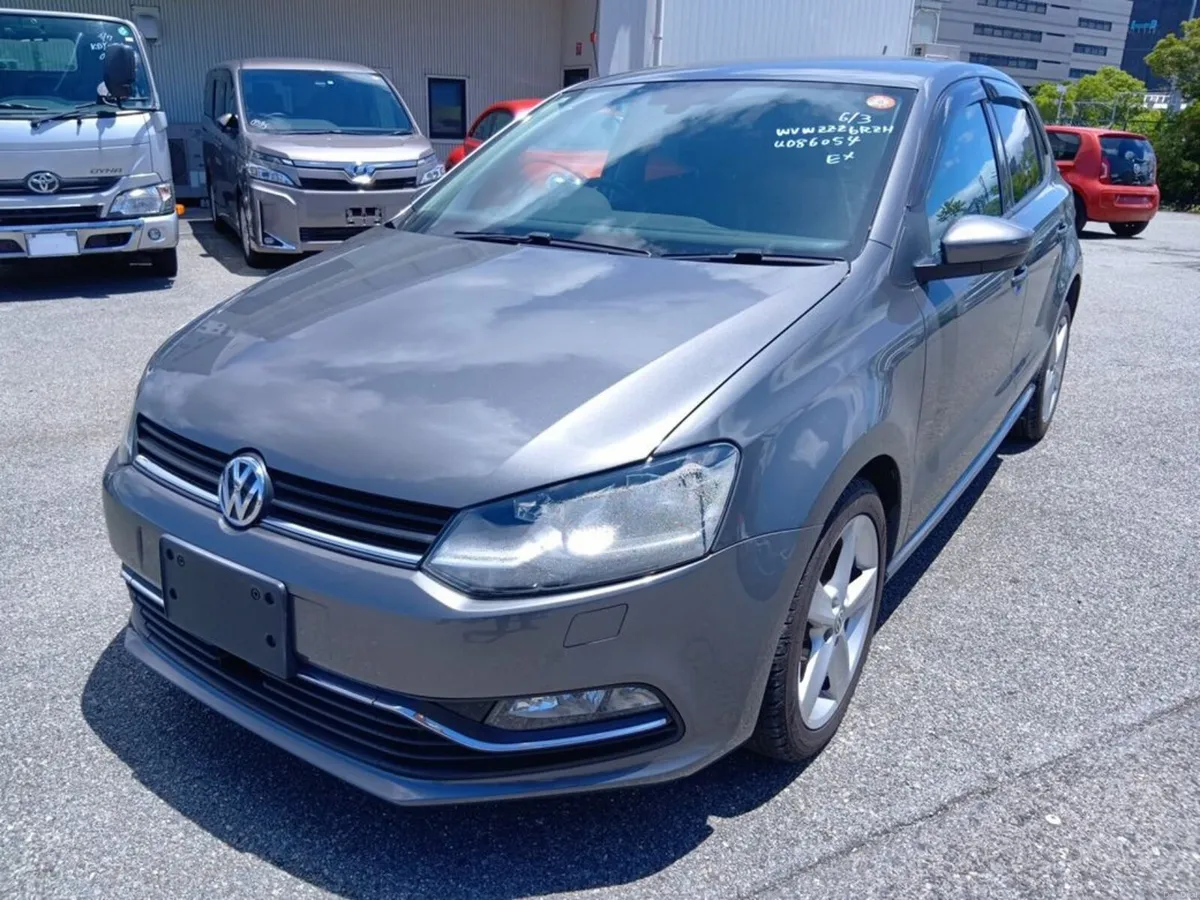 Volkswagen Polo Highline 1.2 5DR H/B Automatic - Image 3