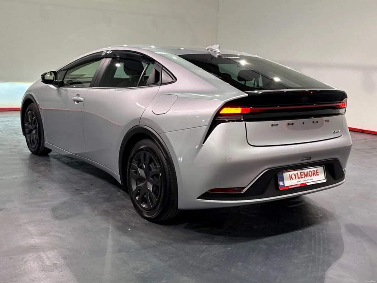 Toyota Prius 1.8 HYBRID AUTOMATIC - - Image 5