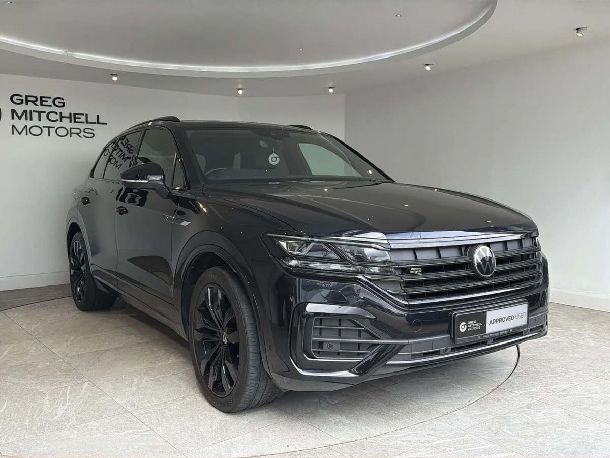 2022 Volkswagen Touareg 3.0 TDI V6 Black Edition S - Image 3