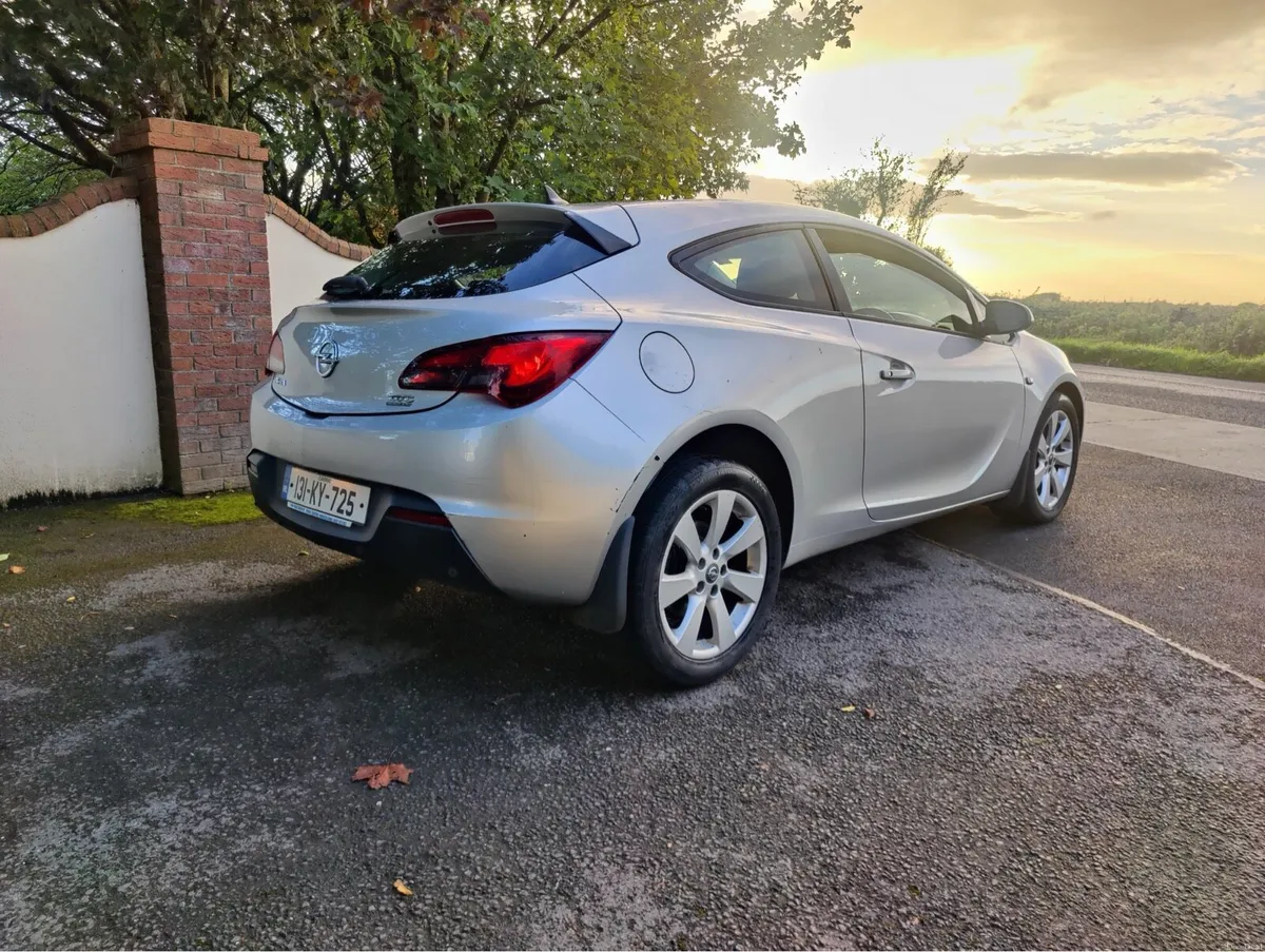 2012 OPEL ASTRA  1.7cdti GTC - Image 6