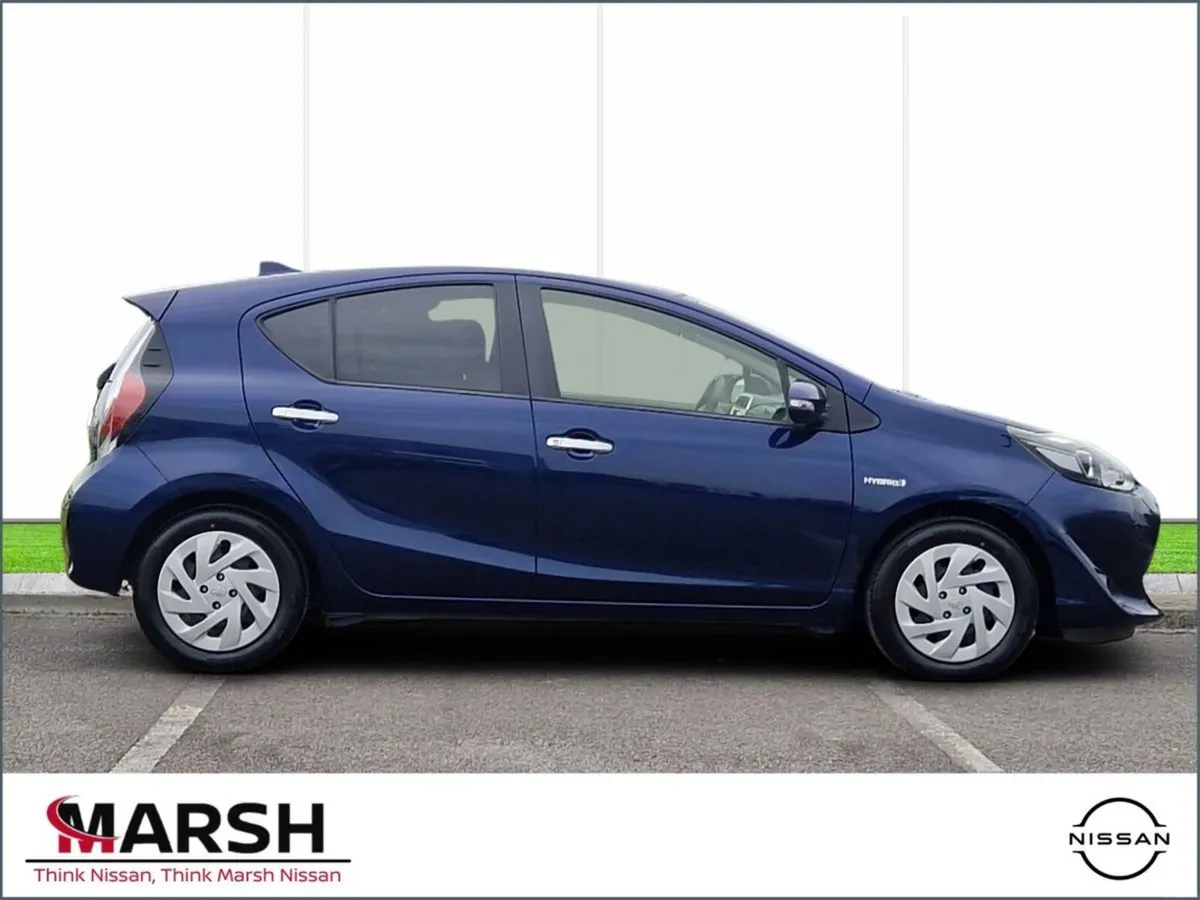 Toyota Aqua 1.5 HYBRID - Image 4