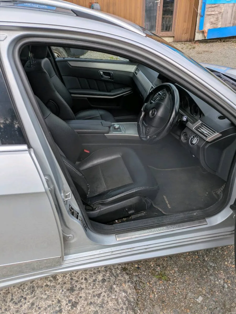 Mercedes e220 amg diesel auto estate - Image 4