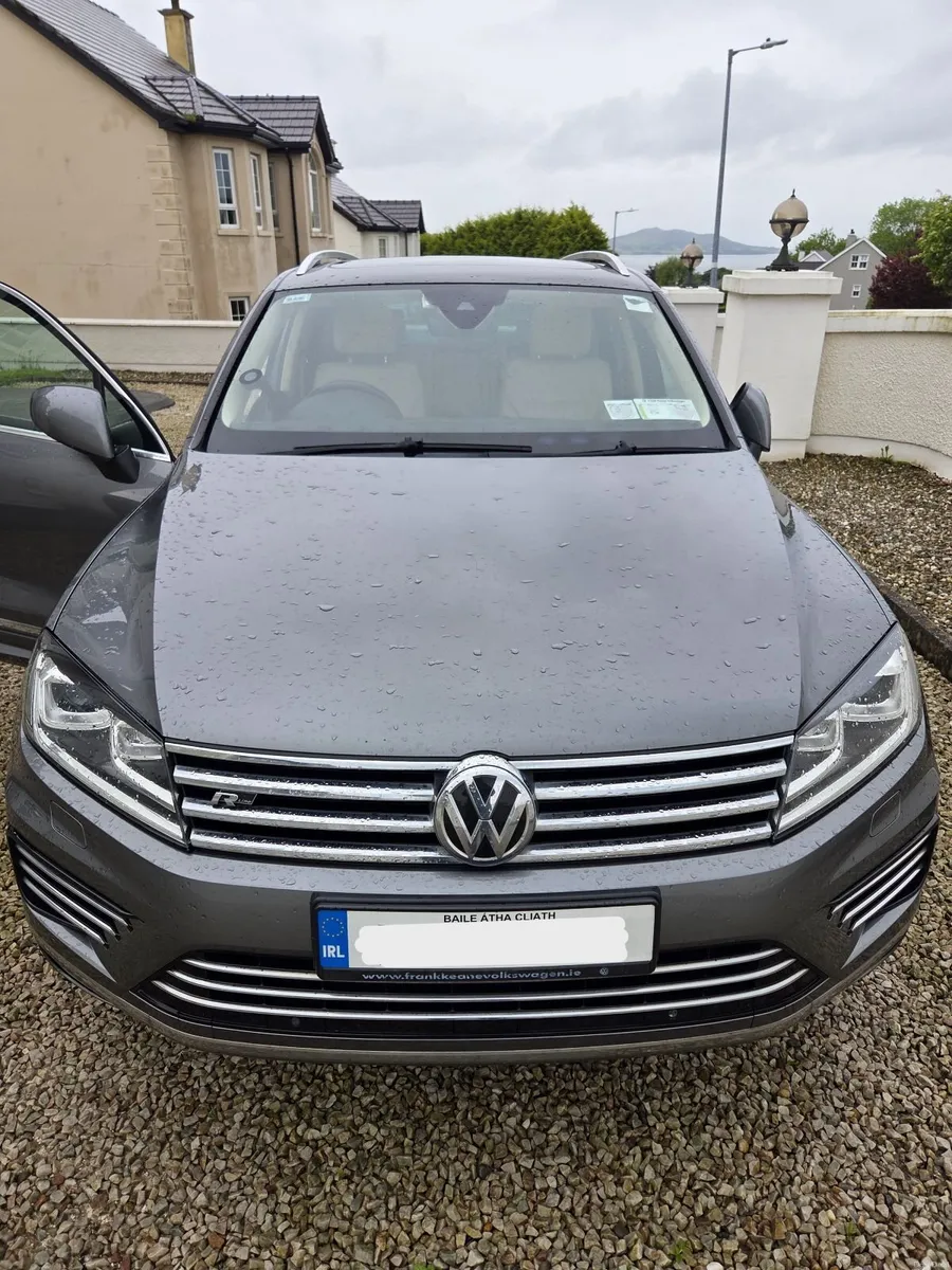 Volkswagen Touareg 2017 R-Line *Pan Sunroof* - Image 6