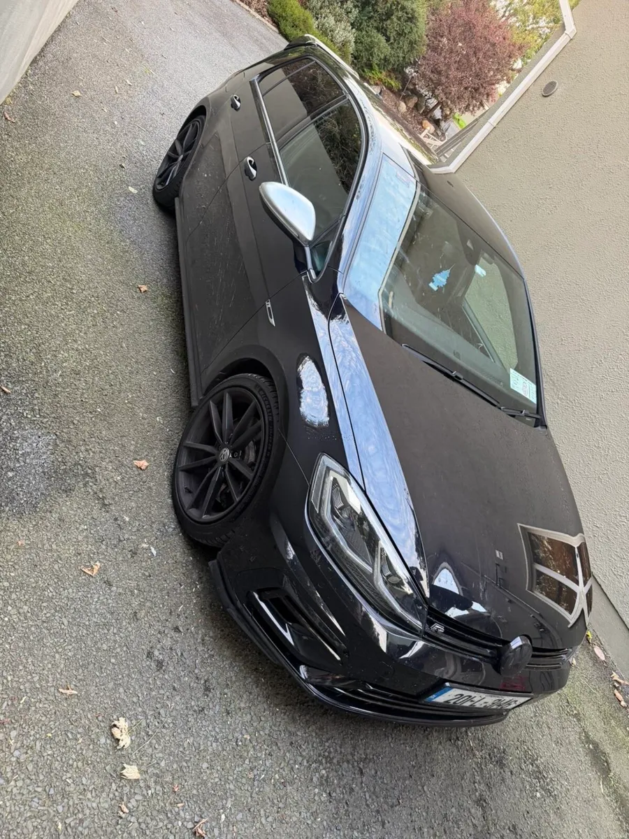 Golf R - Image 2