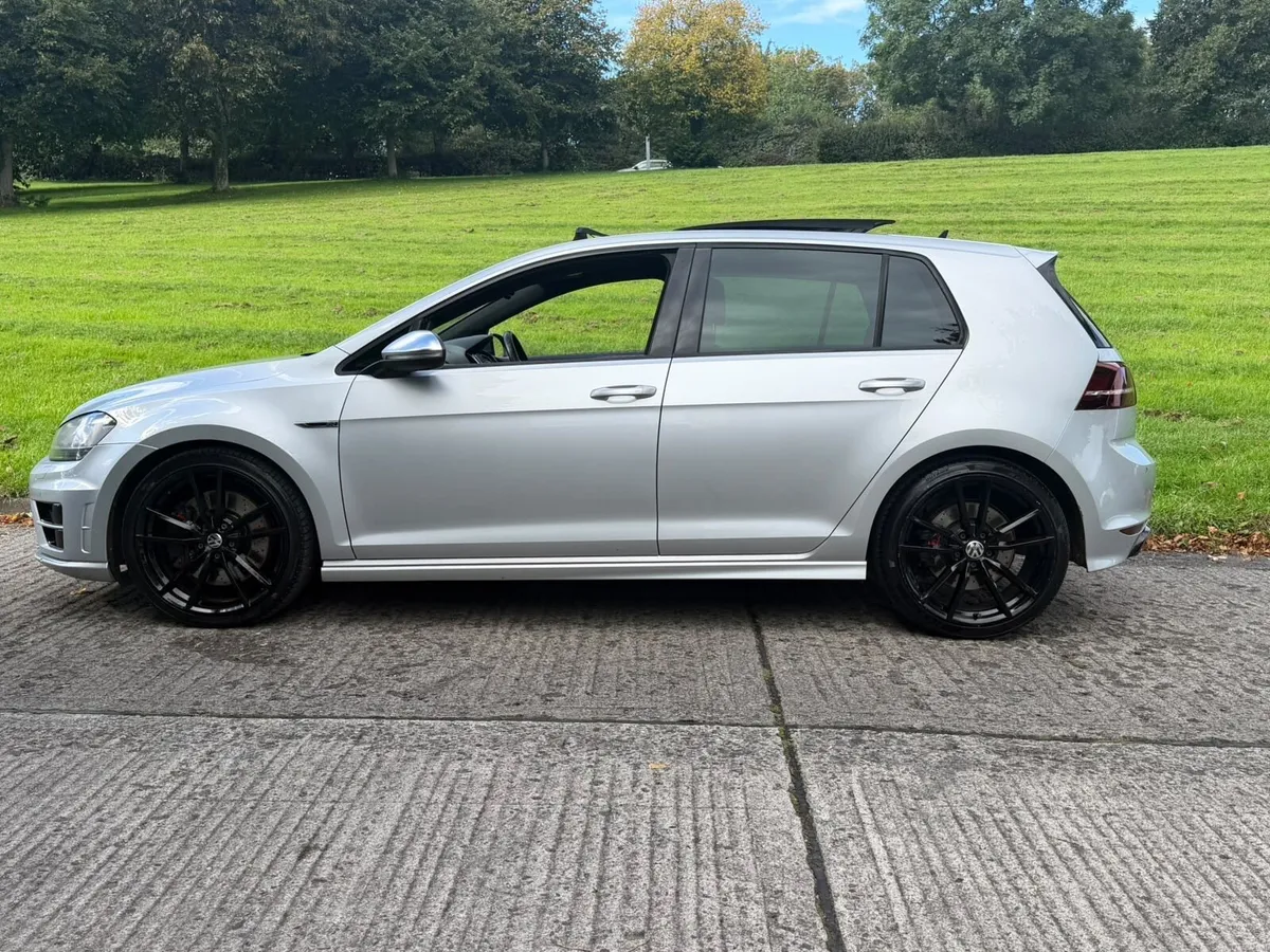 VOLKSWAGEN GOLF R 2.0 TSI AUTO - Image 5