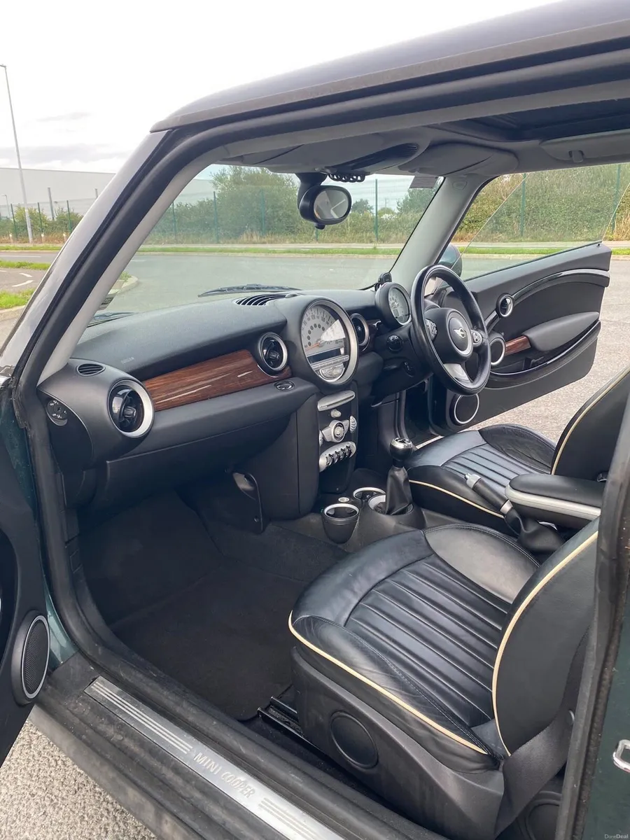 Mini Cooper one - Image 5