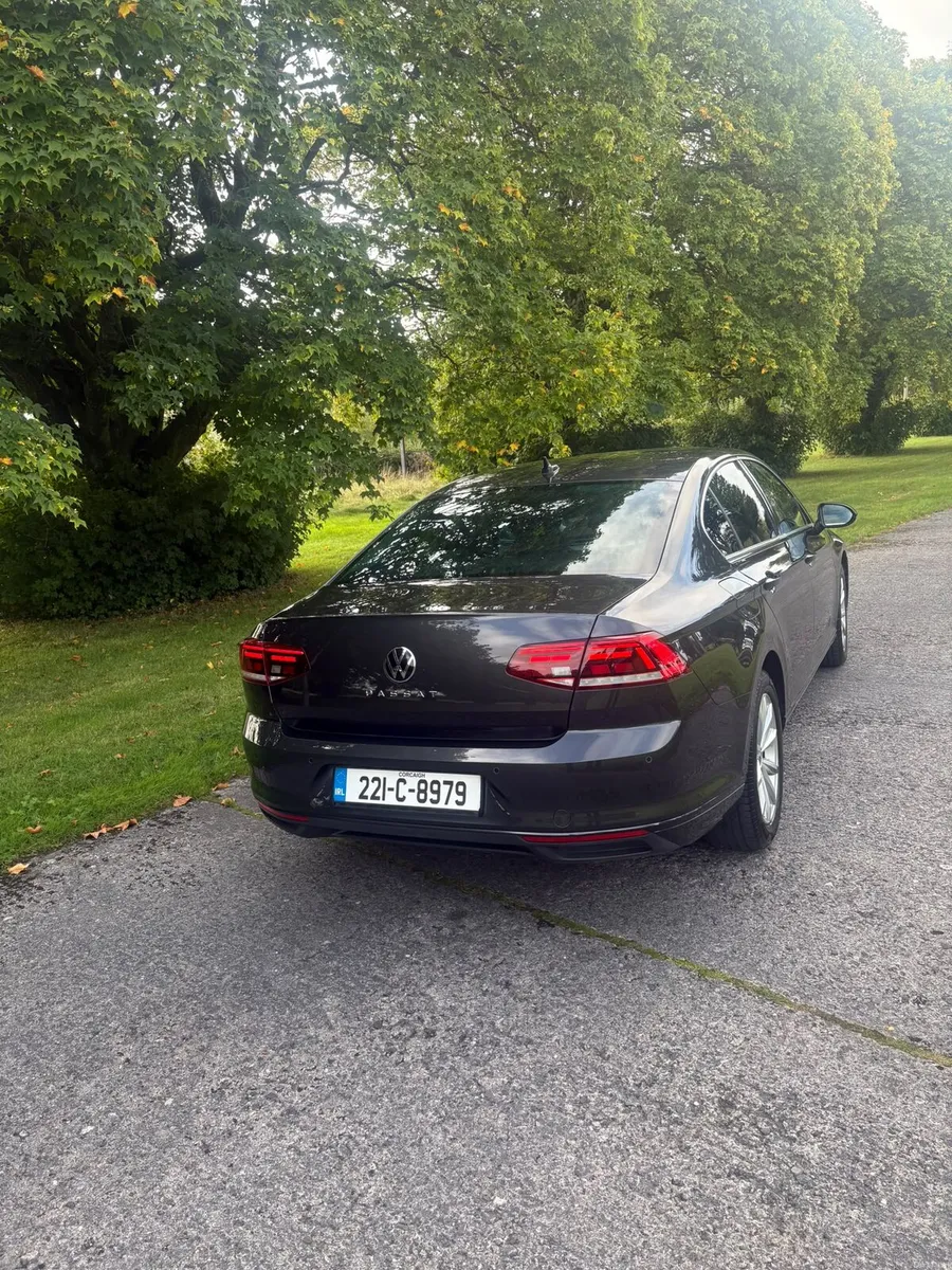Volkswagen Passat 2022 2.0 diesel low kilometres - Image 6