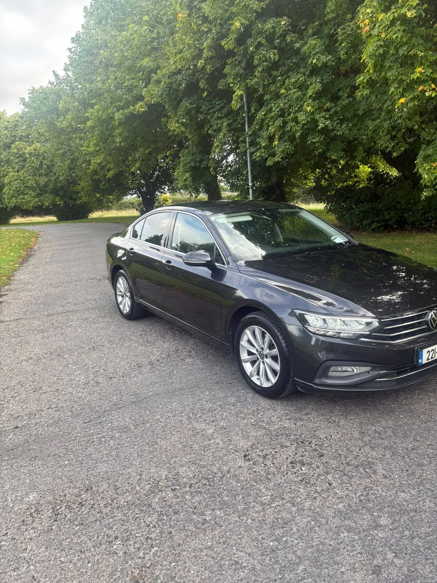 Volkswagen Passat 2022 2.0 diesel low kilometres - Image 2