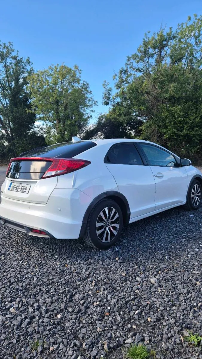 Honda Civic 2014 1.6 Diesel  TOP SPEC - Image 3