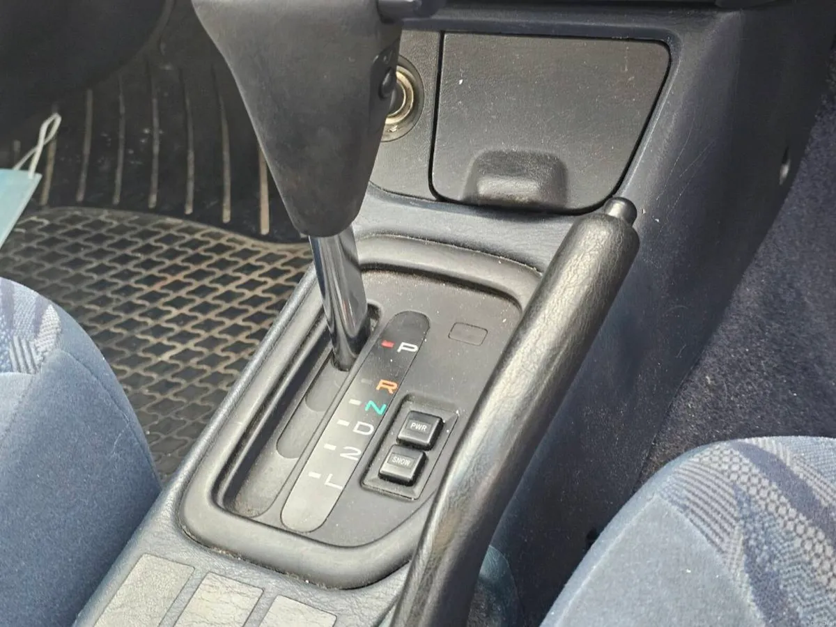 Toyota Carina petrol auto - Image 3
