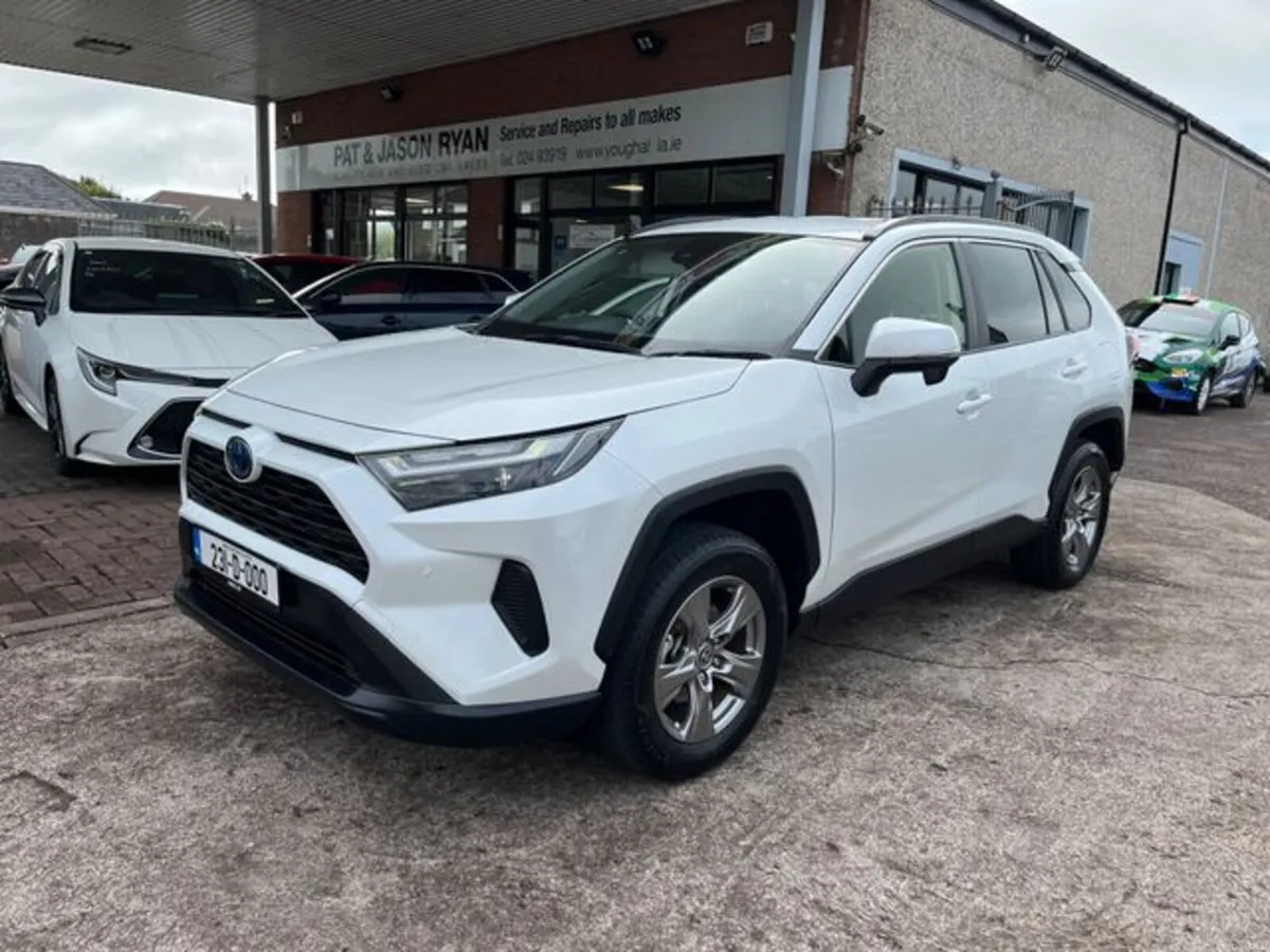 Toyota RAV4 Hybrid automatic - Image 1