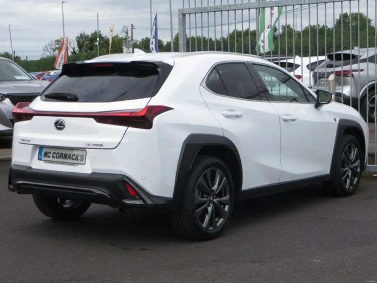 Lexus UX 250H F SPORT DESIGN - Image 5