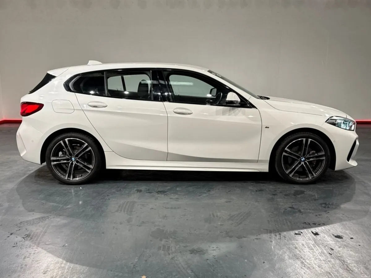 BMW 1-Series HATCHBACK 118I MSPORT - AUTOMATIC 1.5 - Image 2