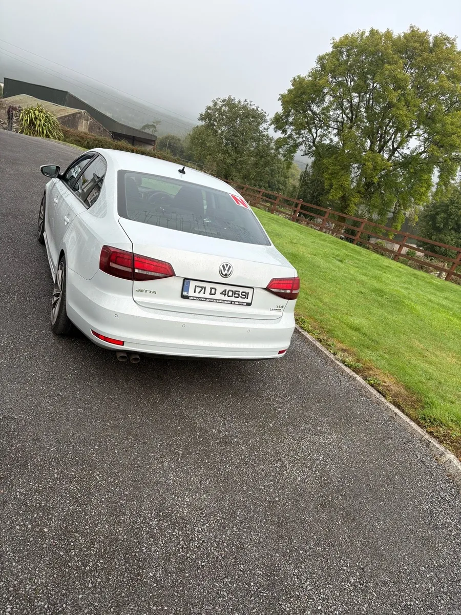 Volkswagen Jetta - Image 4