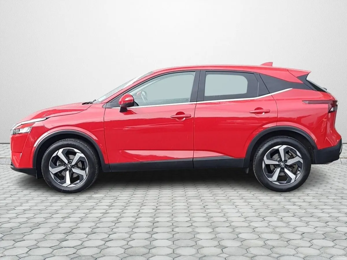 Nissan Qashqai 1.3 PET MILD HYBRID SV PREMIUM **€3 - Image 5