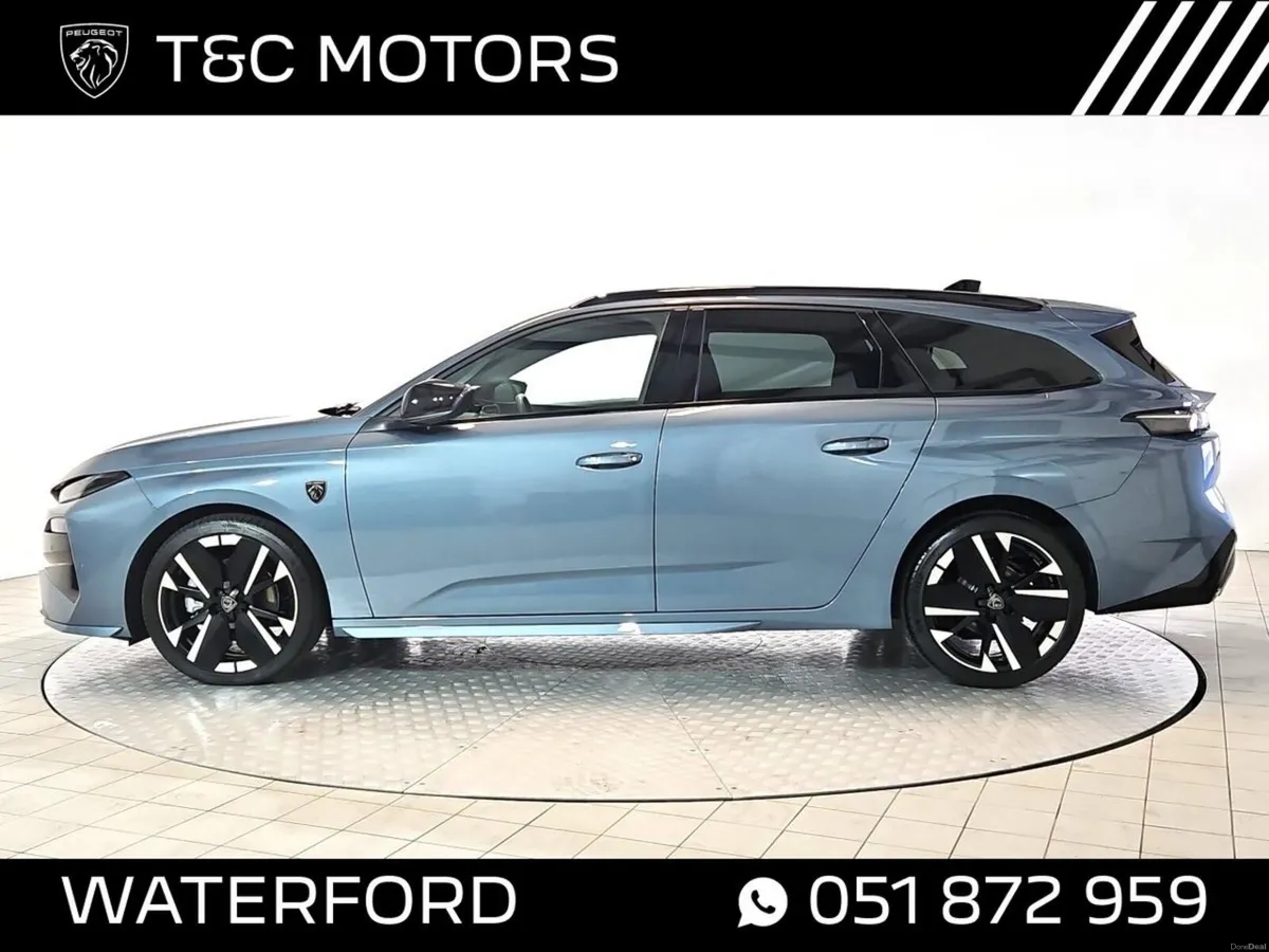 Peugeot 308 *Demo Hybrid* SW GT Model - Rear Camer - Image 5