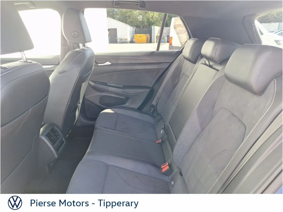 Volkswagen Golf GOLF 50 YEARS 2.0 TDI 115HP - Image 2