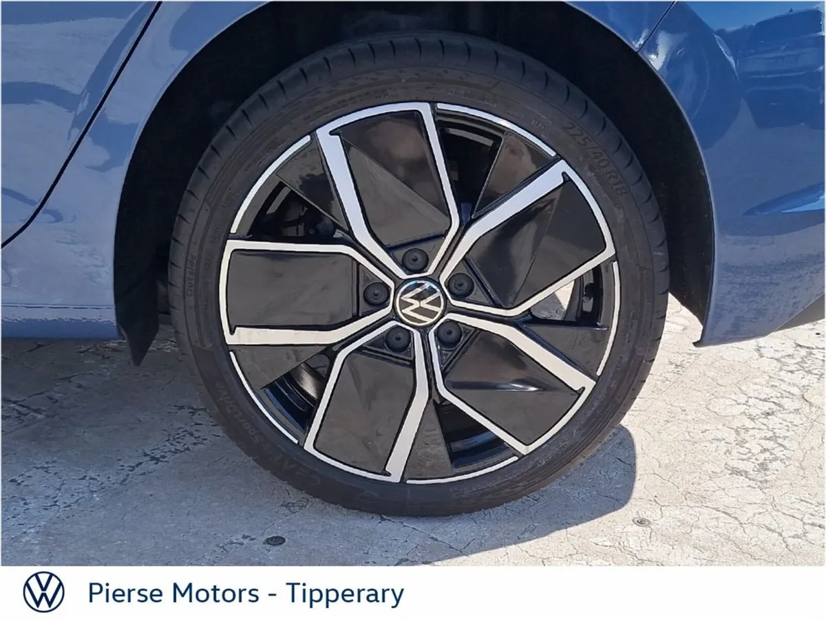 Volkswagen Golf GOLF 50 YEARS 2.0 TDI 115HP - Image 5
