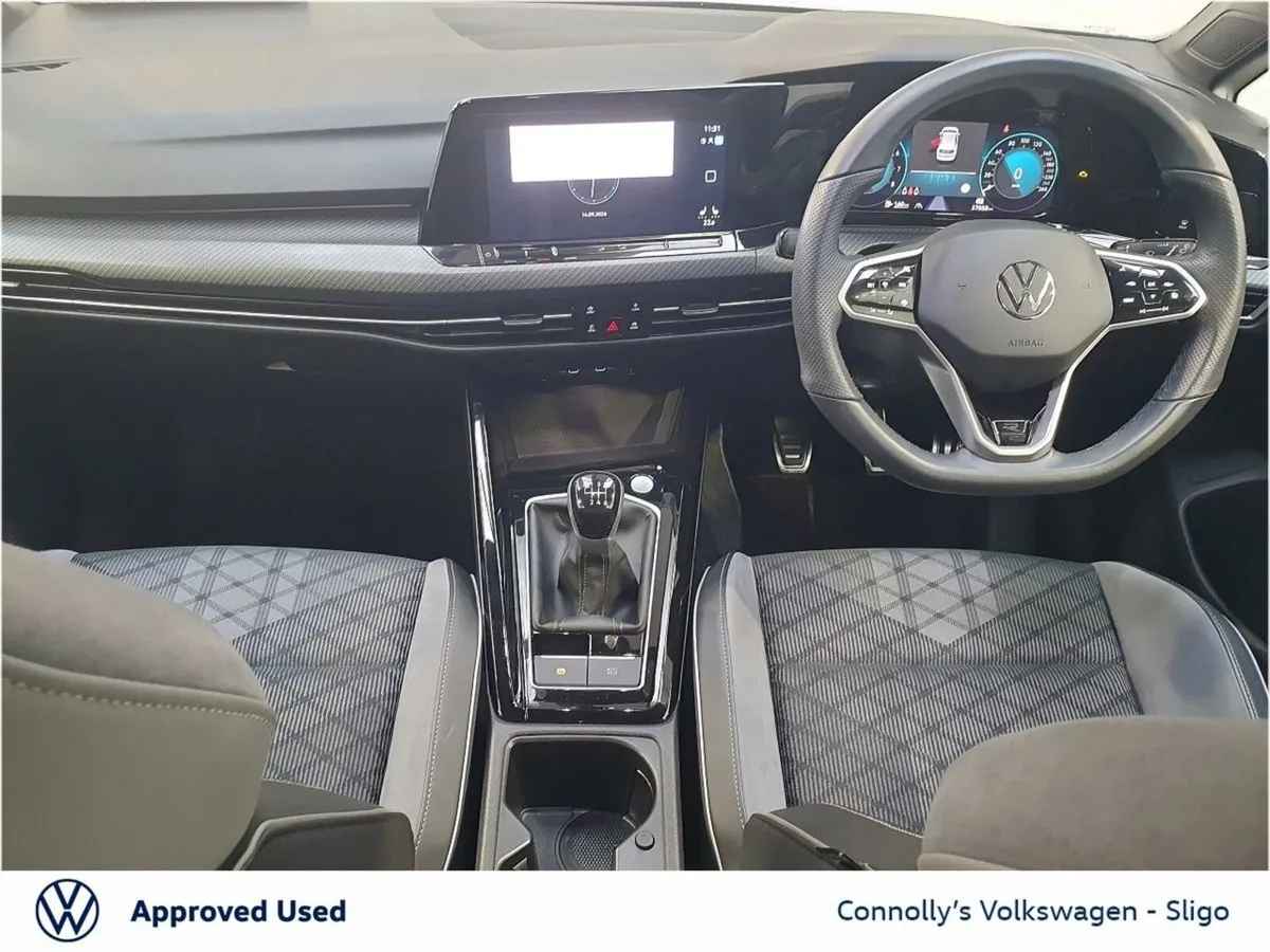 Volkswagen Golf RLINE 1.5 TSI 130HP - Image 2