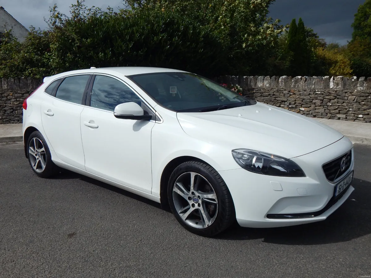 2016 Volvo V40 Tax & Test 09/27 - Image 1