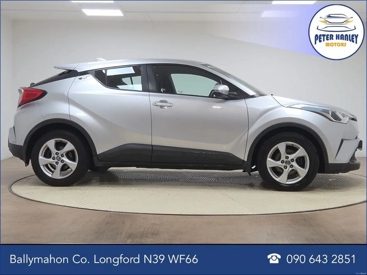 Toyota C-HR 1.2 TURBO PETROL LUNA - Image 4