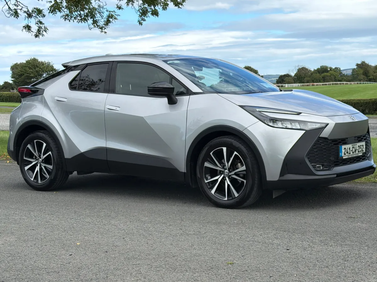 Toyota C-HR 2024 Sport 1.8 Hybrid Low Mileage - Image 2