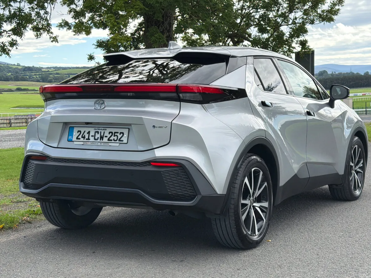 Toyota C-HR 2024 Sport 1.8 Hybrid Low Mileage - Image 5