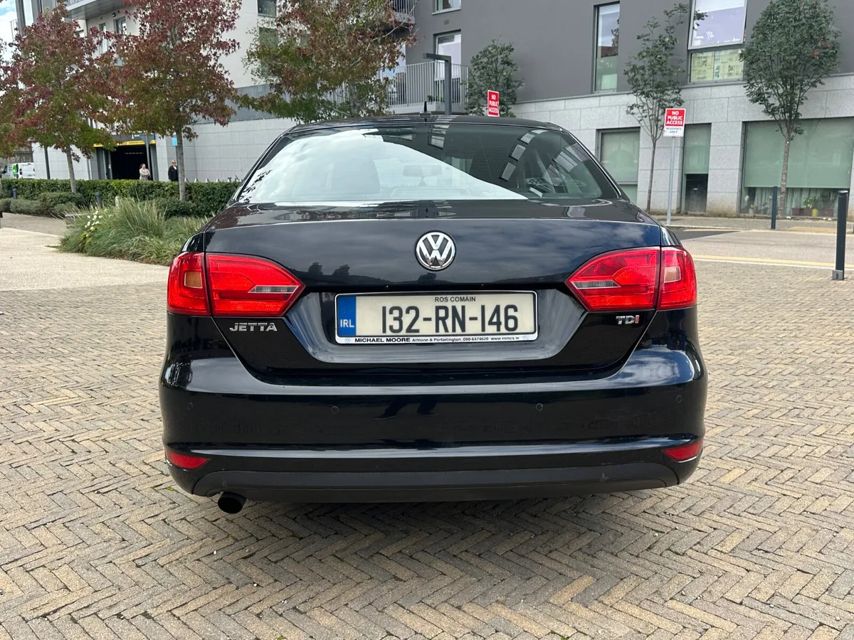 Volkswagen Jetta 2013 - Image 5